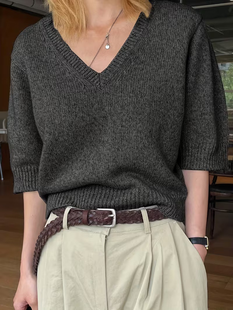 Women's Elegant V-Neck Knit Short-Sleeve Top