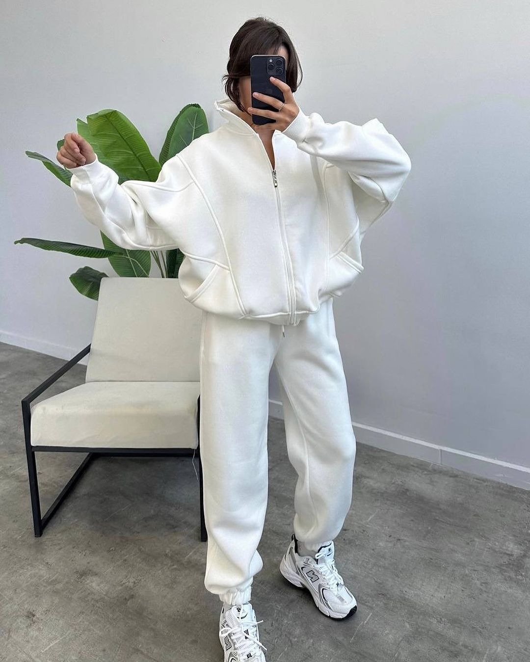 Women's Fleece-Lined Long-Sleeve Sweatsuit Set Solid Color Zip-Up