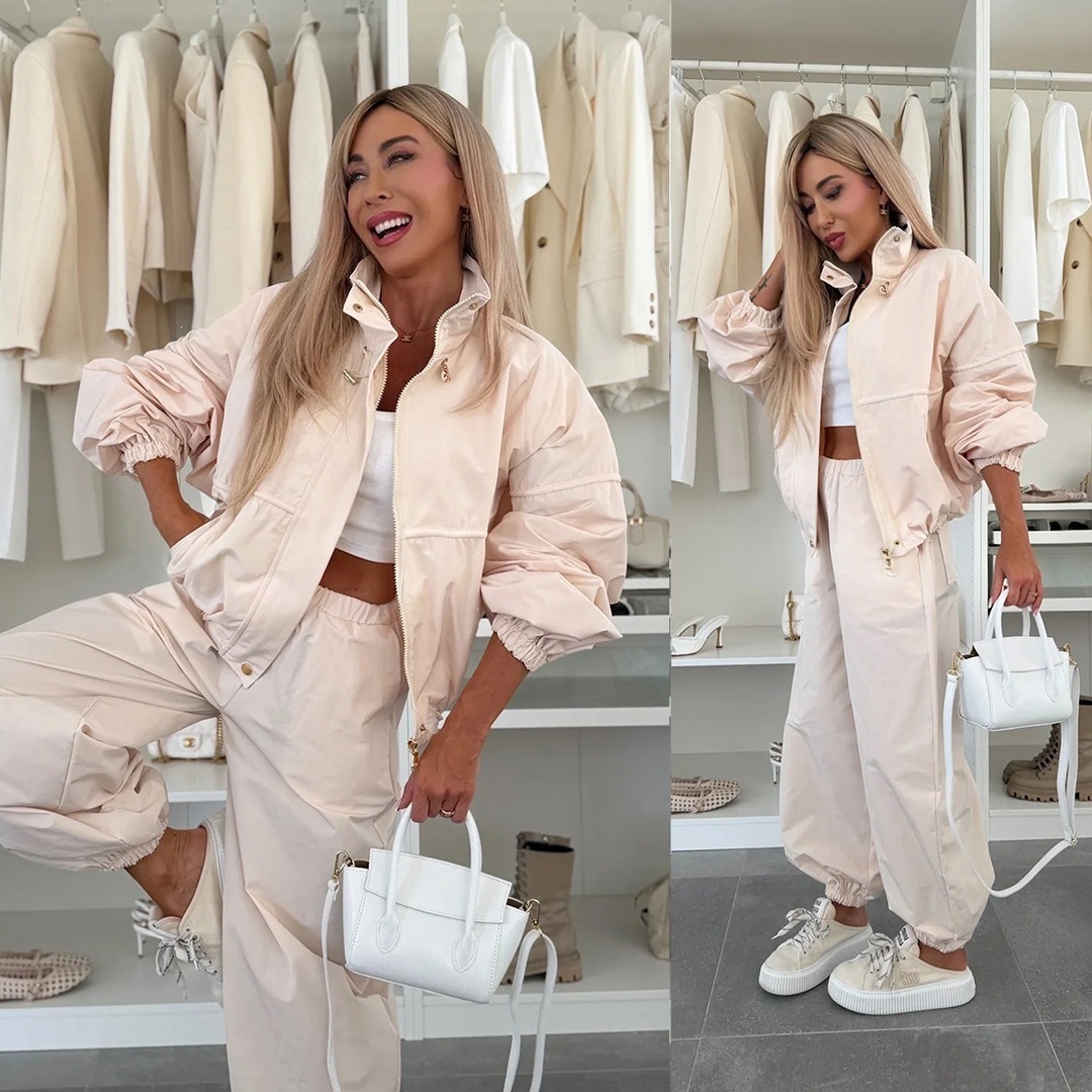 Women's Solid Color Zip-Up Collared Cardigan and Jogger Pants Two-Piece Set