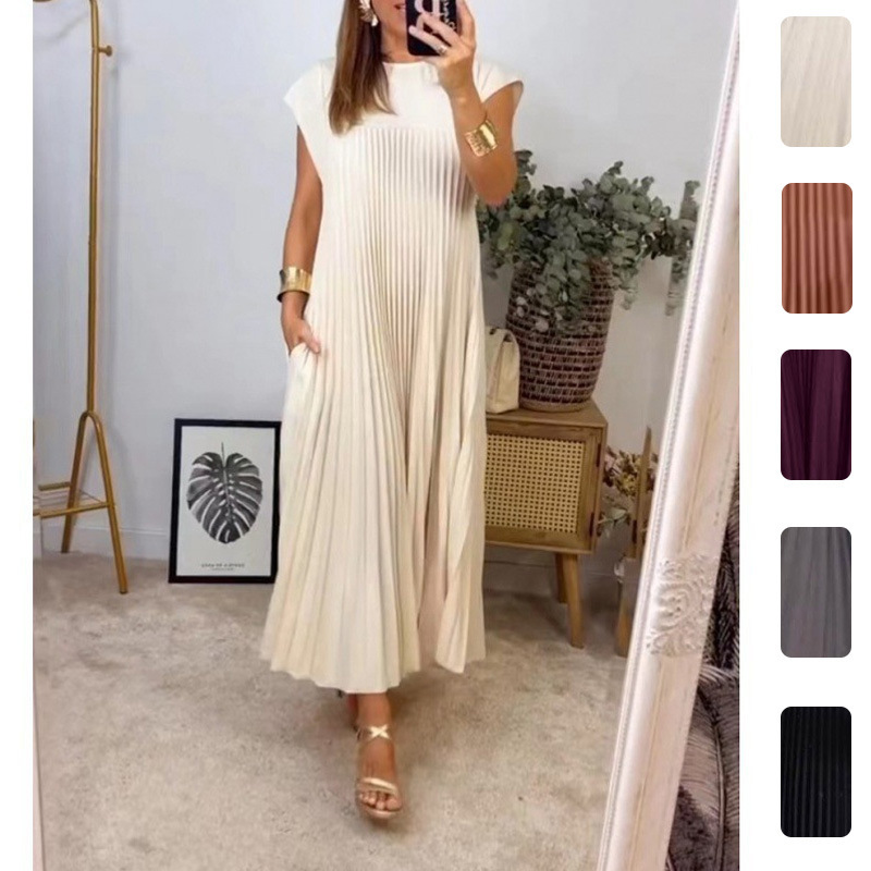 Women's Sleeveless Pleated Maxi Dress Round Neck Solid Color