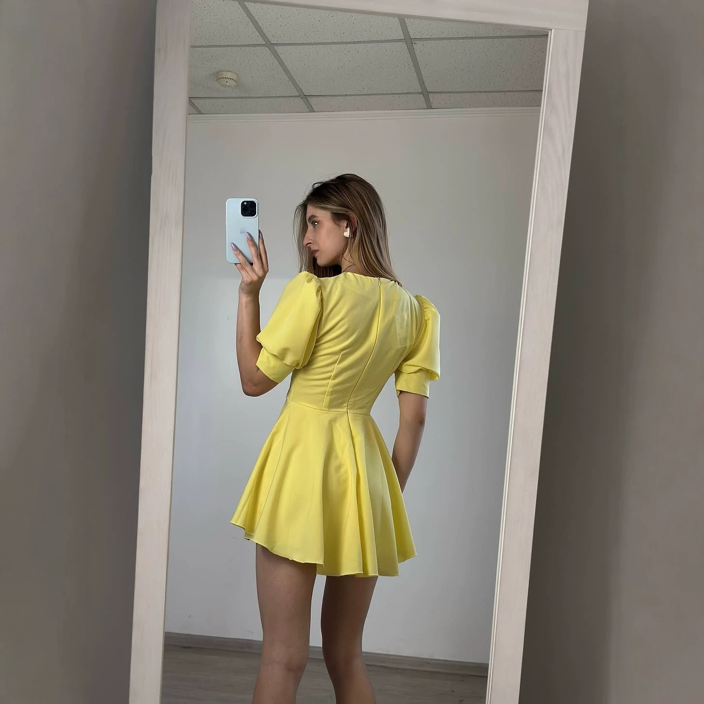 Pink Puff Sleeve V-Neck Waist-Cinching Slimming Solid Color Dress