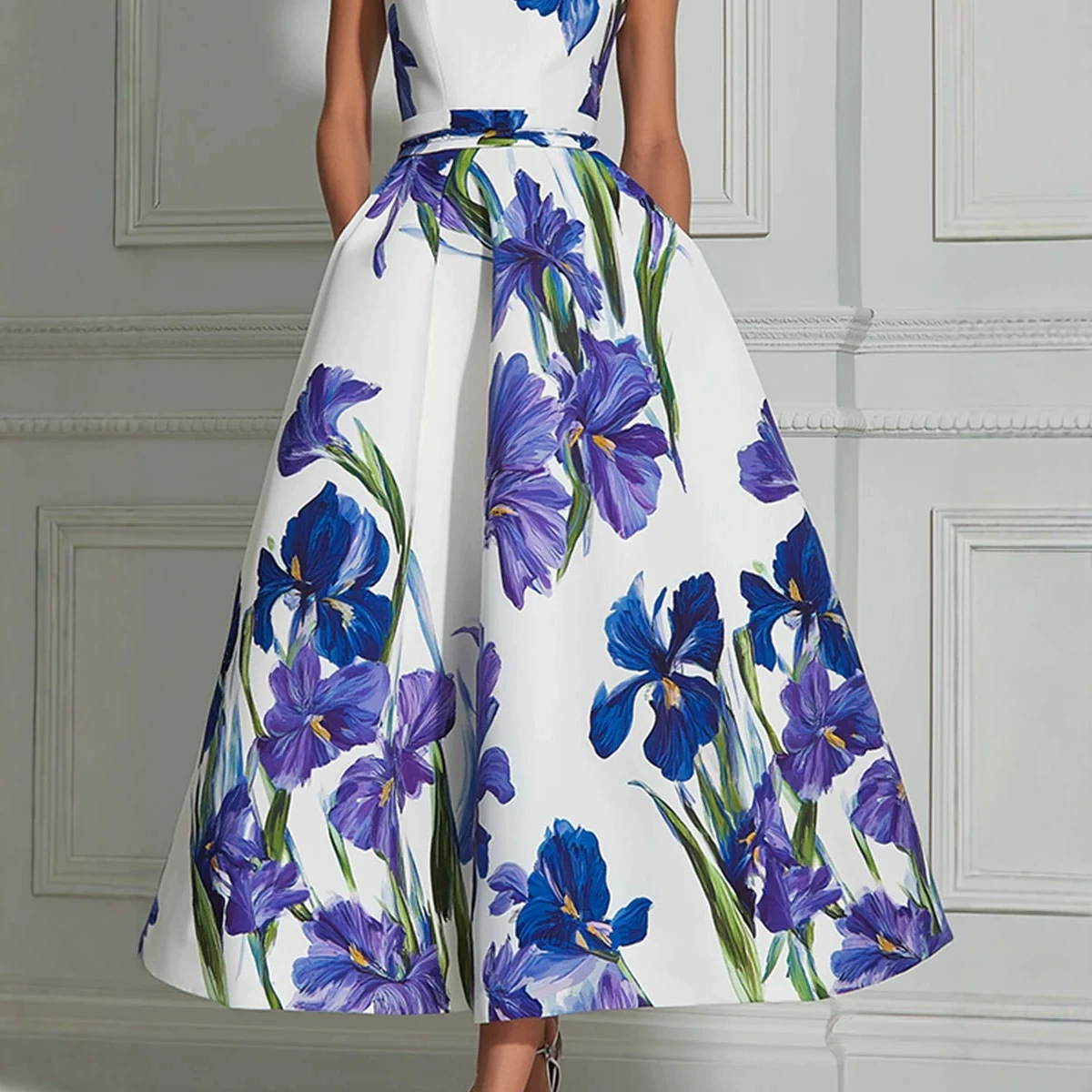 Sleeveless Round Neck Blue and White Porcelain Print Long Dress
