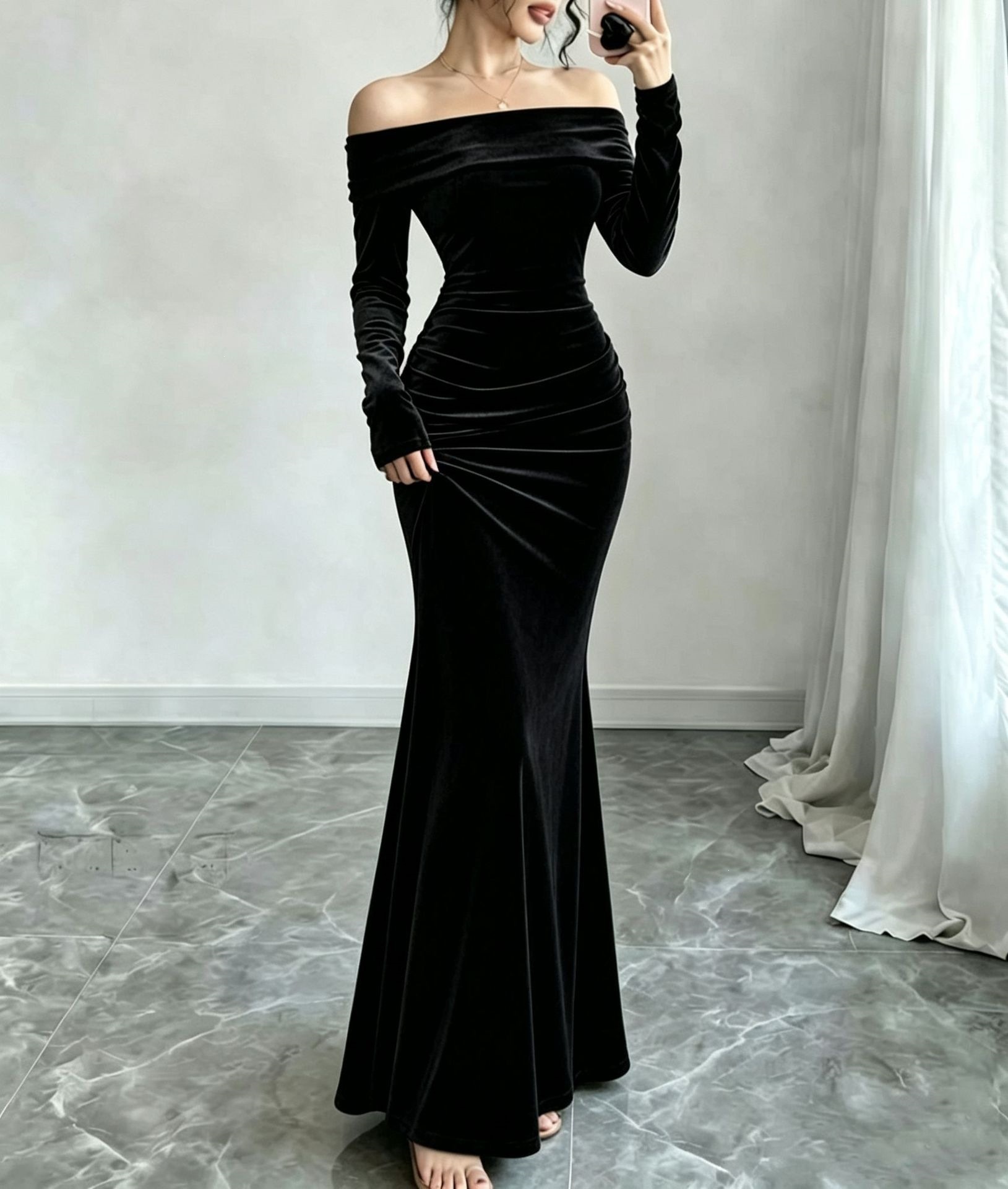 Elegant Velvet Off-Shoulder Bodycon Long Sleeve Dress