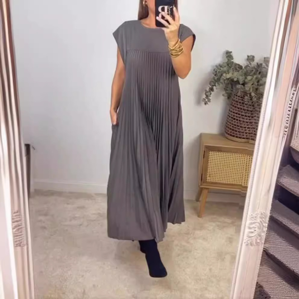 Women's Sleeveless Pleated Dress Round Neck High Waist Long