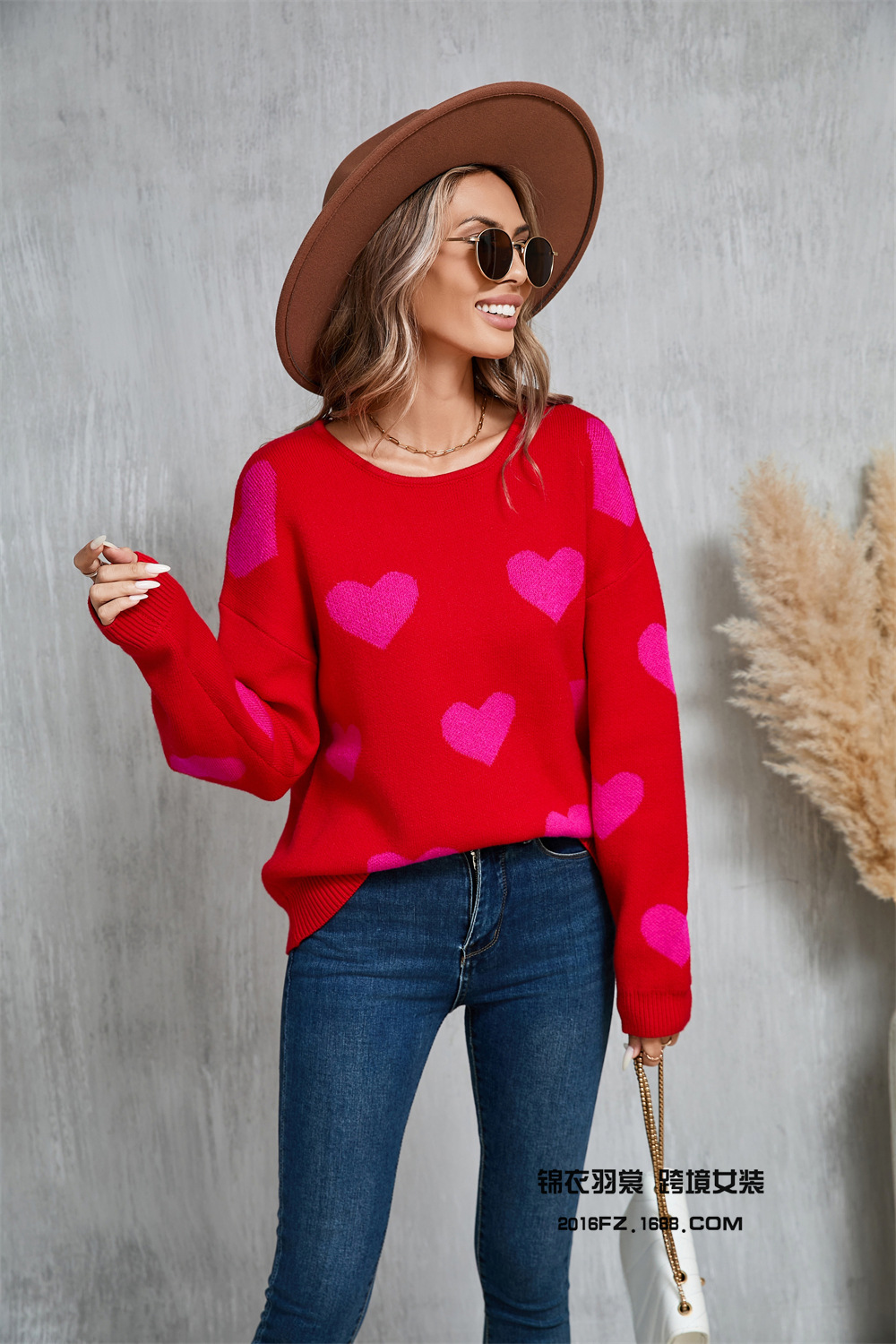Plus Size Colorblock Heart Crewneck Pullover Sweater