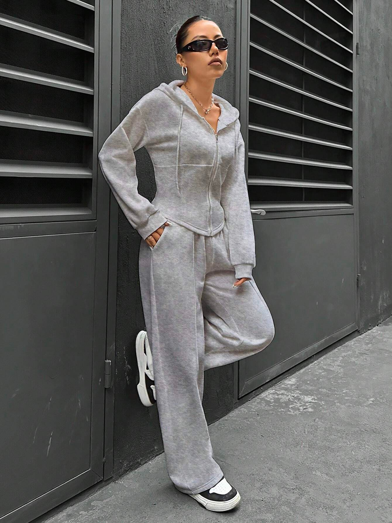 Women's Two-Piece Hooded Zip Cardigan and Pants Set Slim Fit