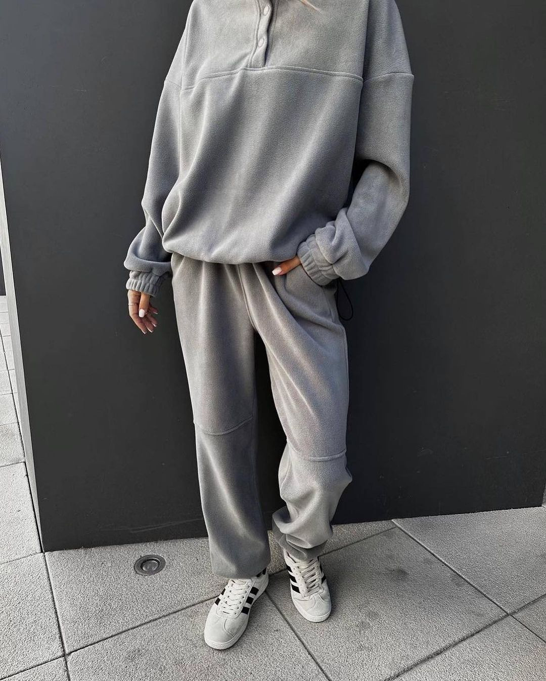 Women's Solid Fleece Sweatshirt and Pants Two-Piece Set Casual Lounge Outfit
