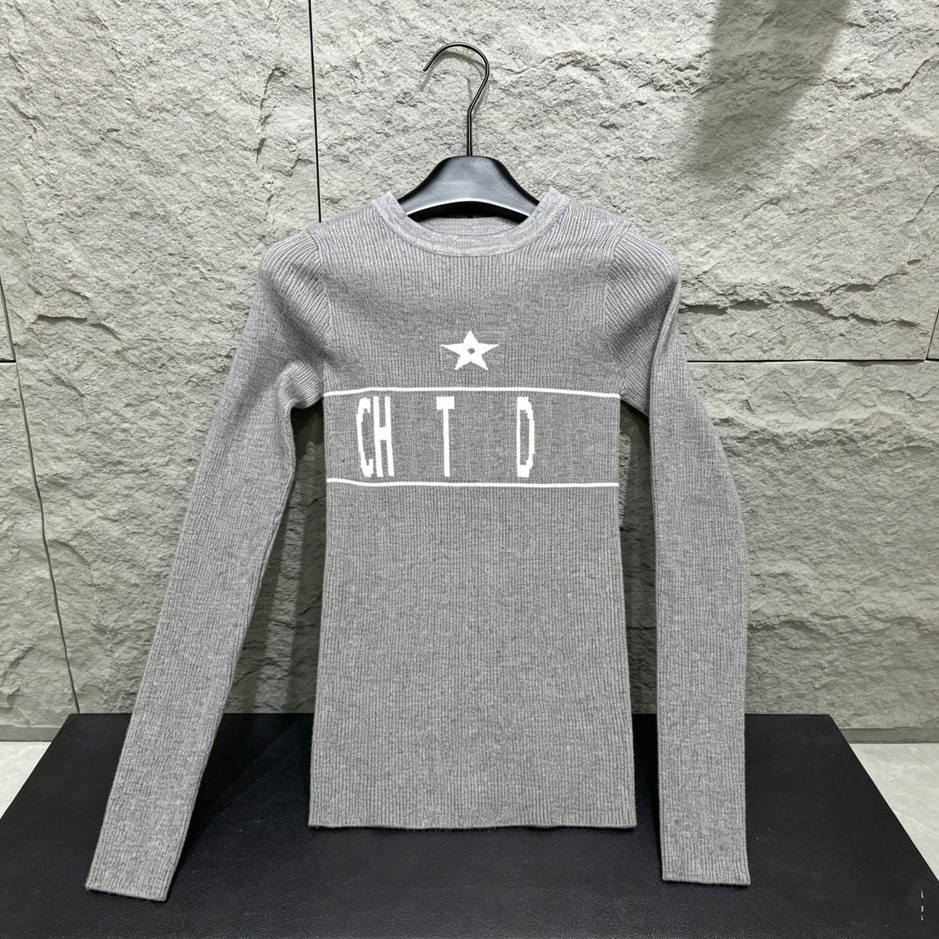 Letter Star Knit Long-Sleeve Crewneck Pullover Top