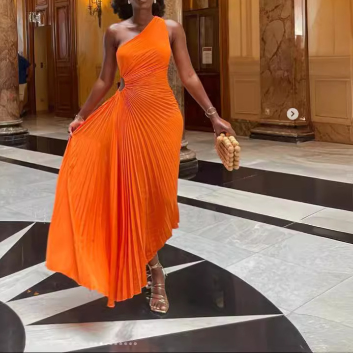 Sexy One-Shoulder Cutout Print Pleated Dress