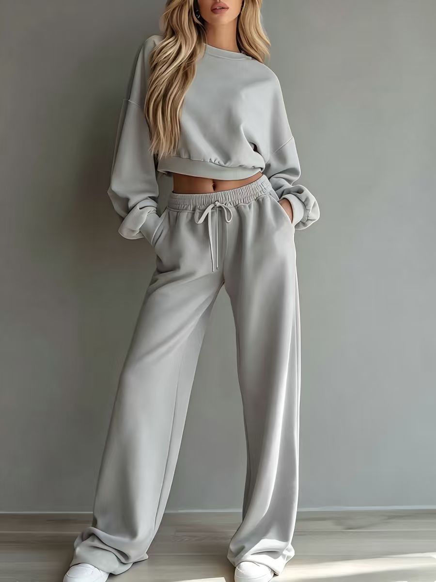 Minimalist Long-Sleeve Sweatshirt and Wide-Leg Pants Set