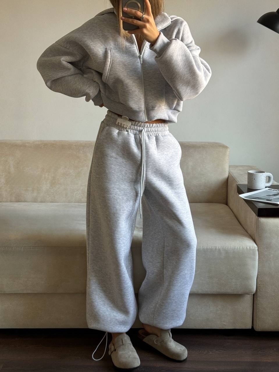 American Retro Gray Two-Piece Set: Cropped Hoodie & High-Waist Drawstring Joggers