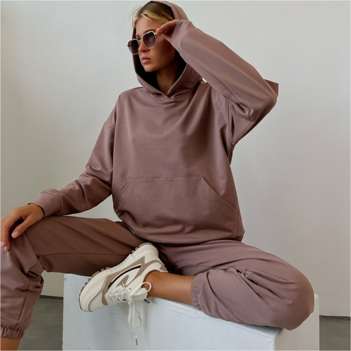 Women's Hooded Sweatshirt and Pants Set Casual Sporty Two-Piece