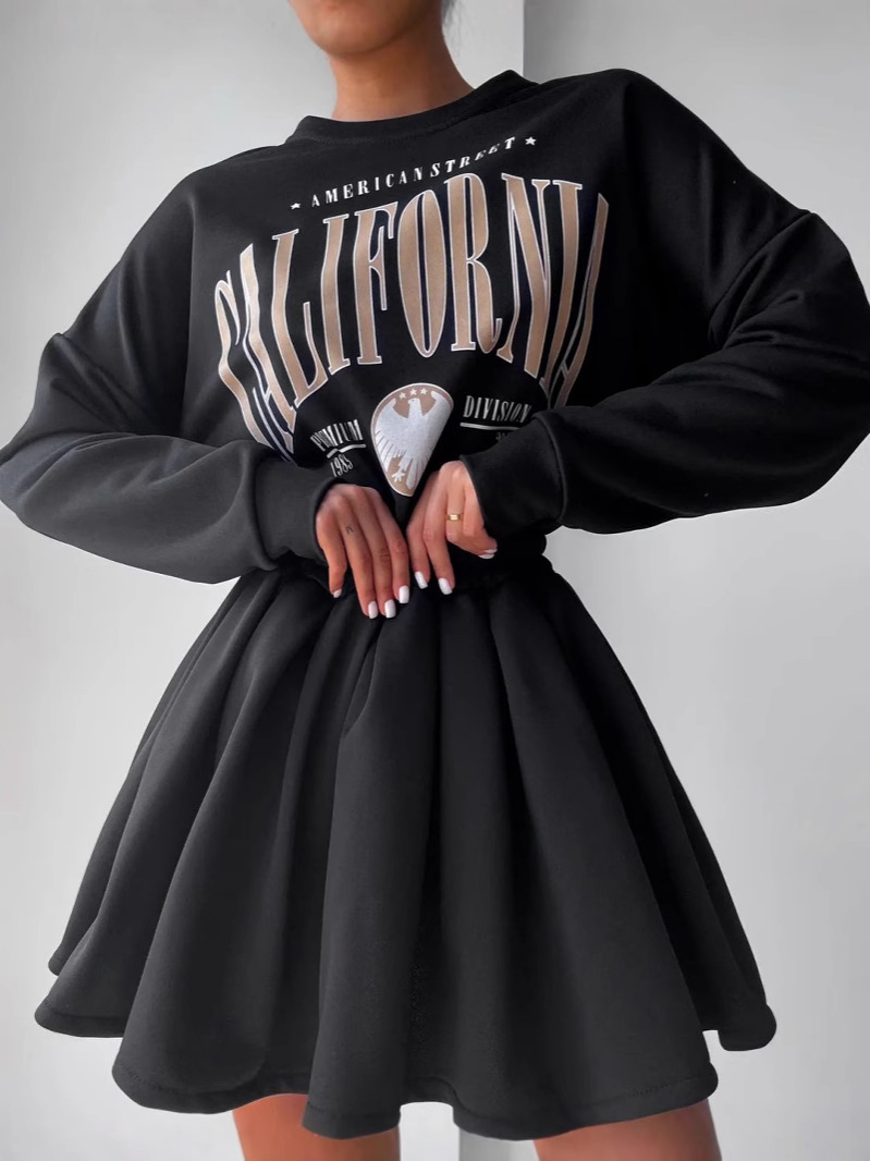 Loose Fleece-Lined Printed Pullover Top with Pleated Mini Skirt Set