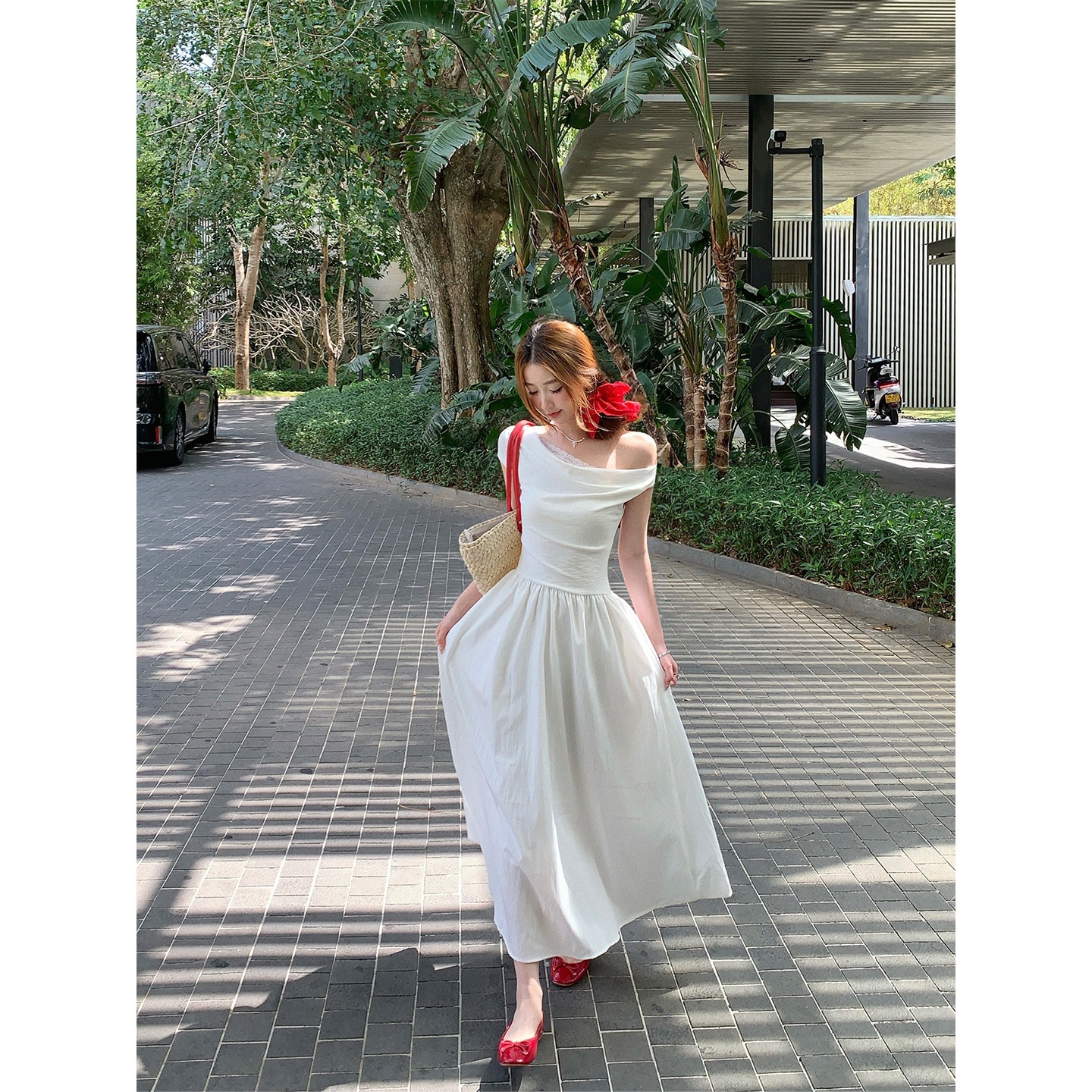 Women's Halter V-Neck Tiered Maxi Dress