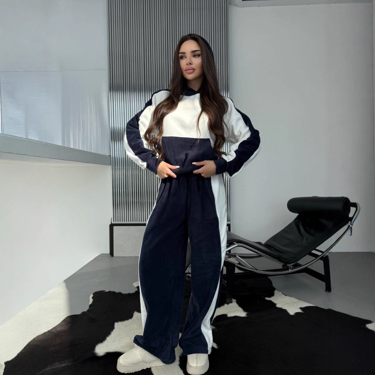 Women's Color-Block Hoodie and Pants Set with Large Pockets