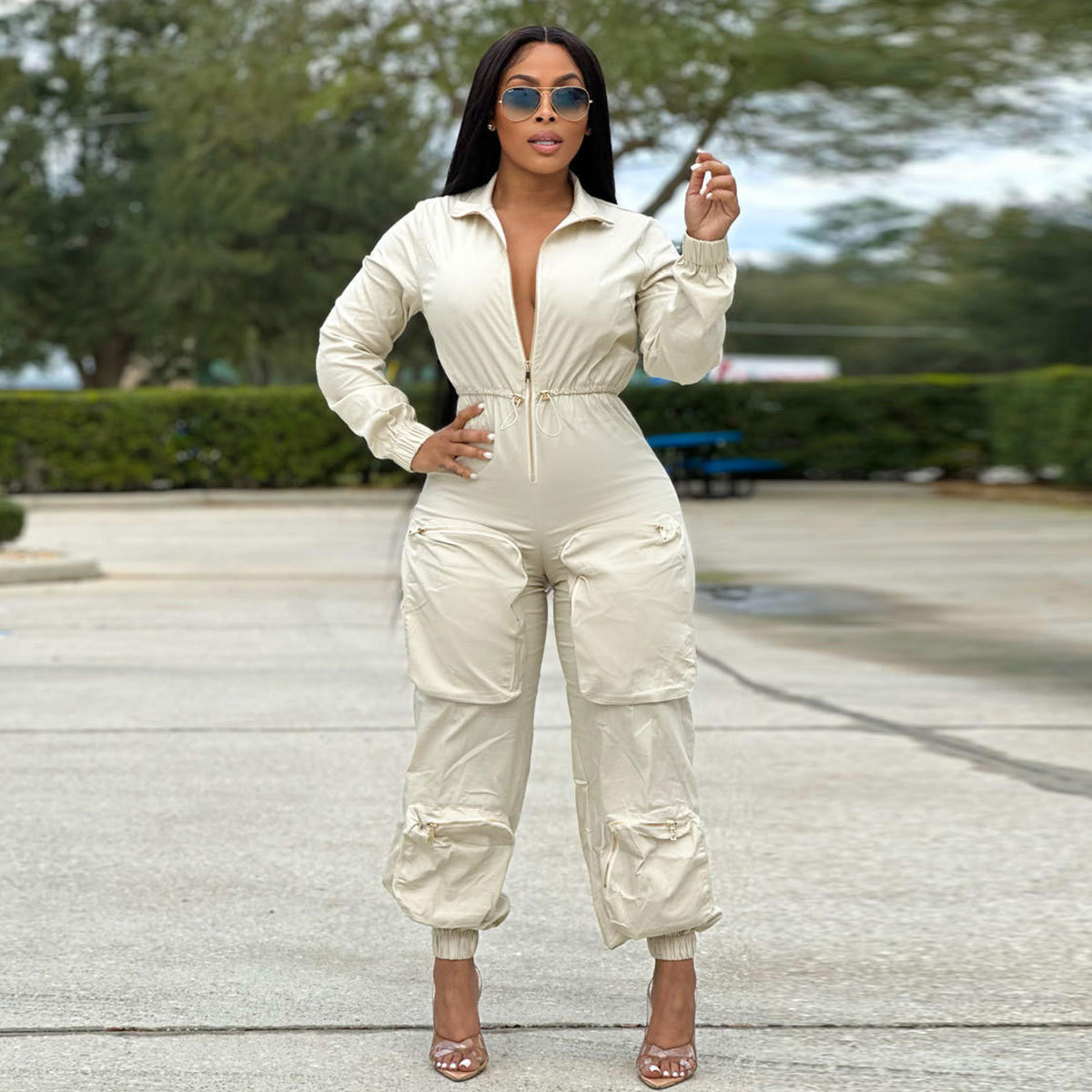 Women's Waist-Cinching Cargo Jumpsuit with Metal Zip and Bread Pockets