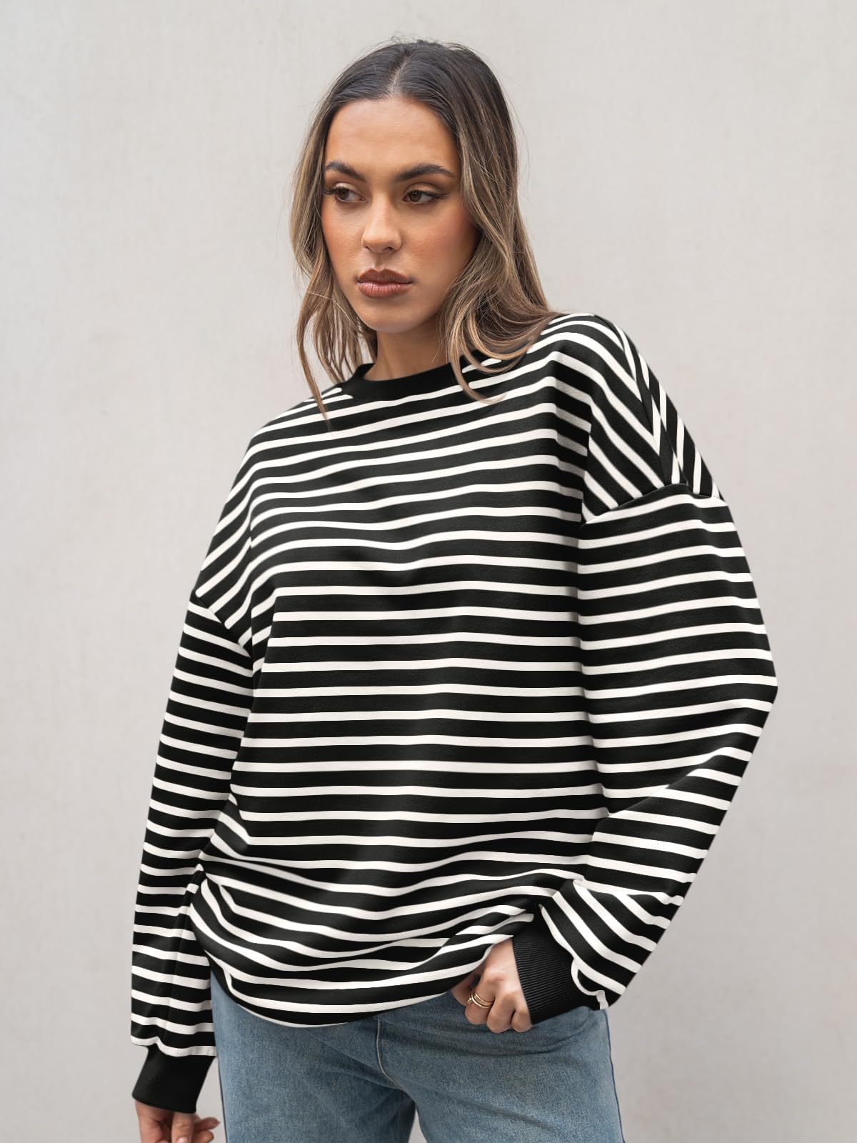 Women's Striped Long-Sleeve Crewneck Sweatshirt Y2K Pullover
