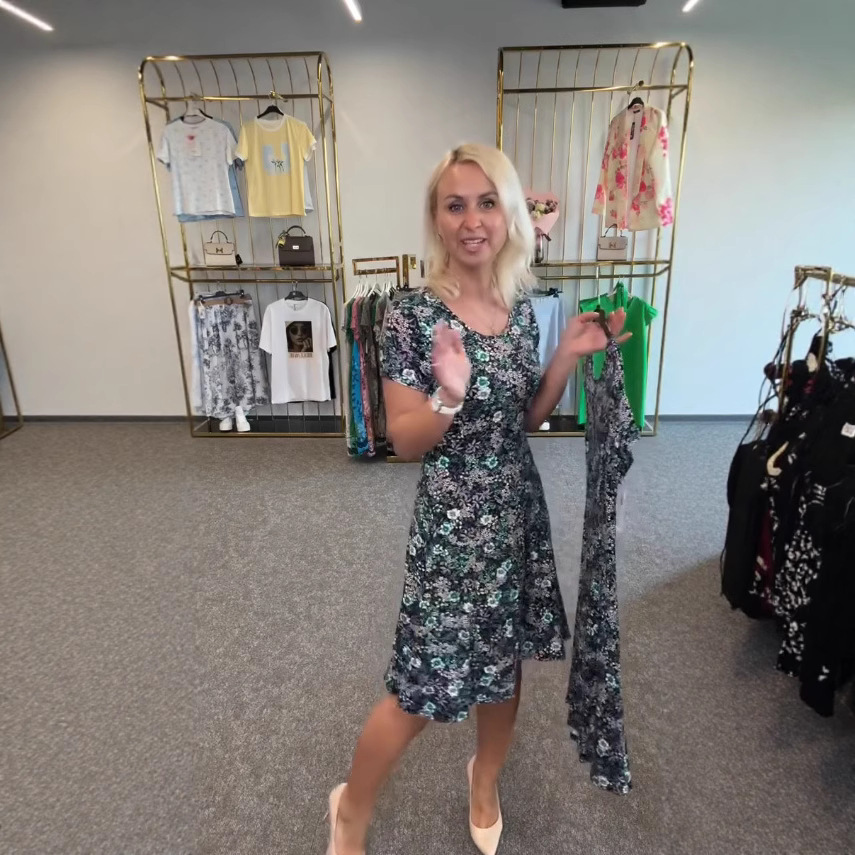Women's Summer Floral Print A-Line Midi Dress with V-Neck and Short Sleeves