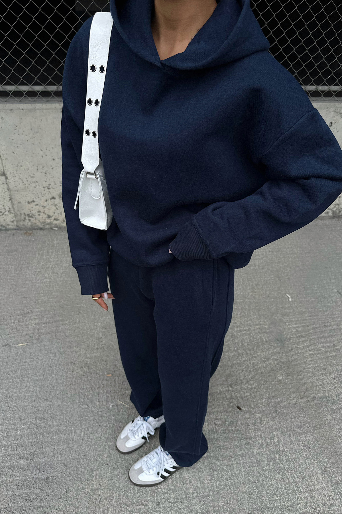 Women's Solid Hooded Long Sleeve Sweatshirt and Pants Set with Pockets