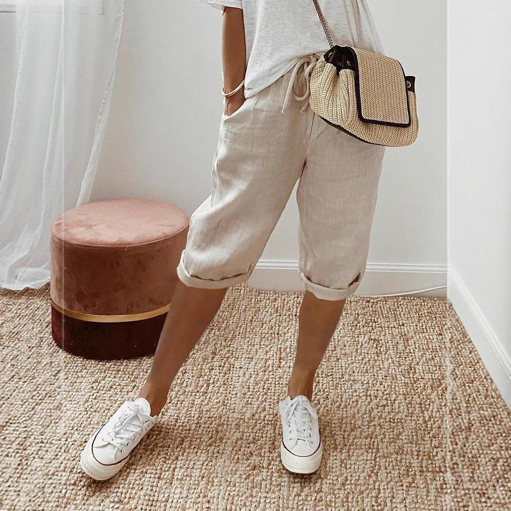Women's Cotton-Linen Blend Elastic Waist Casual Shorts with Pockets