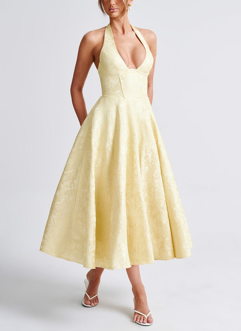 V-Neck Halter Jacquard Evening Dress Sleeveless Open-Back Waist-Cinched Long Gown
