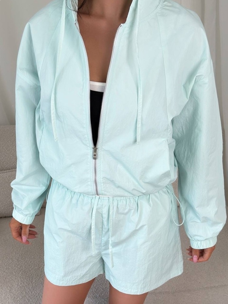 Women's Solid Color Long Sleeve Zip Cardigan and Elastic Shorts Two-Piece Set