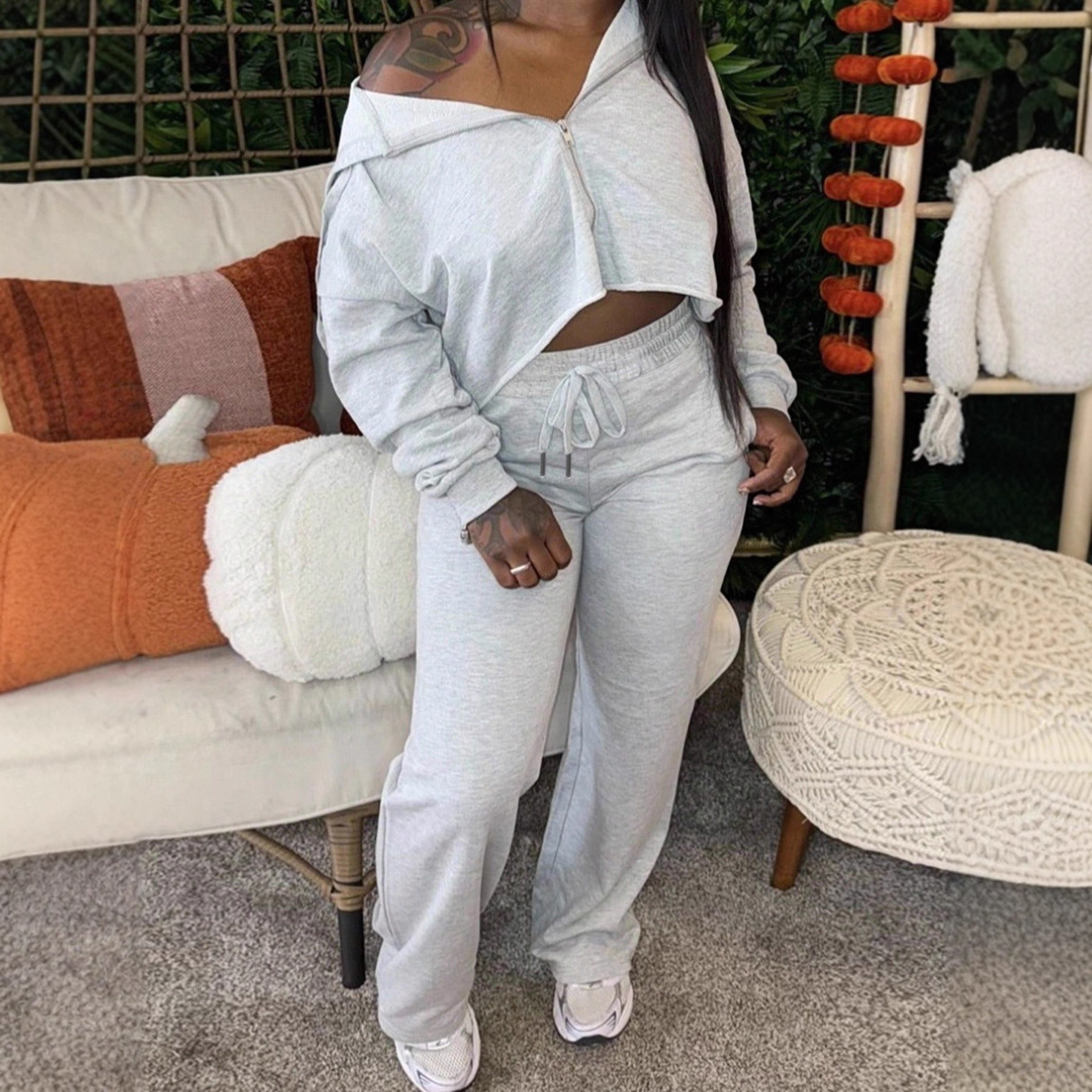 Women's Solid Color Crewneck Sweatshirt and Pants Two-Piece Set