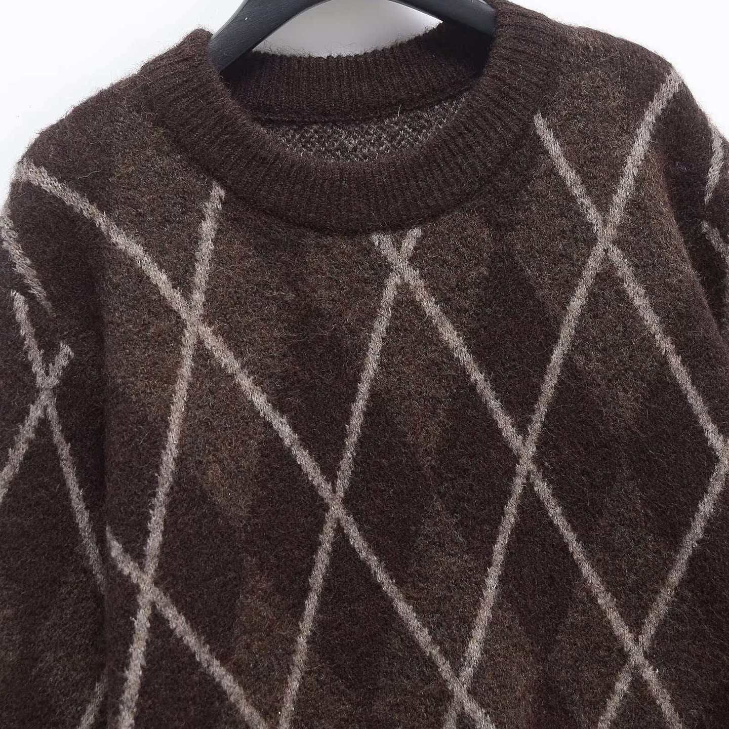 Retro Color-Block Diamond Knit Sweater