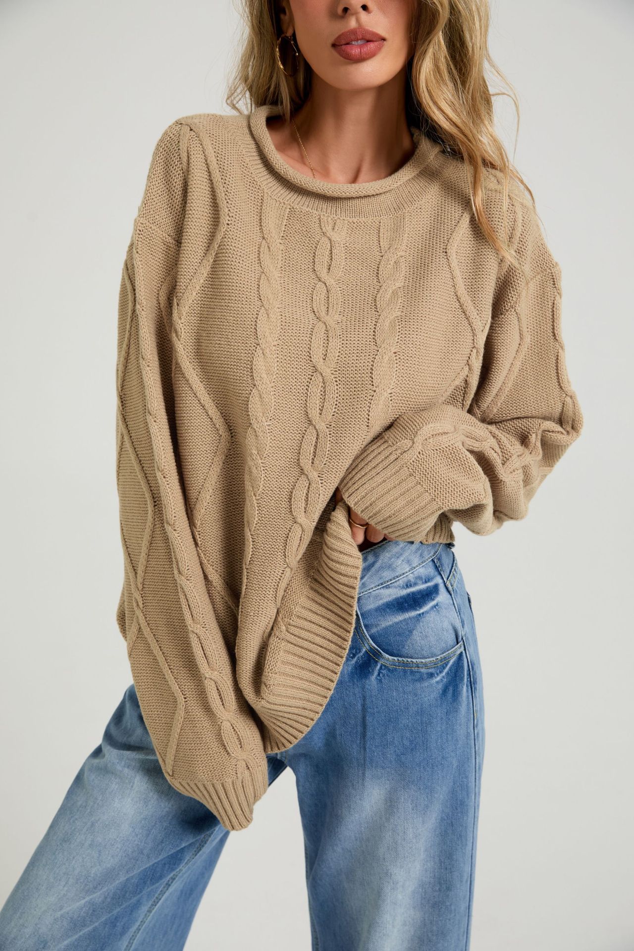 Women's Loose Crewneck Cable Knit Sweater
