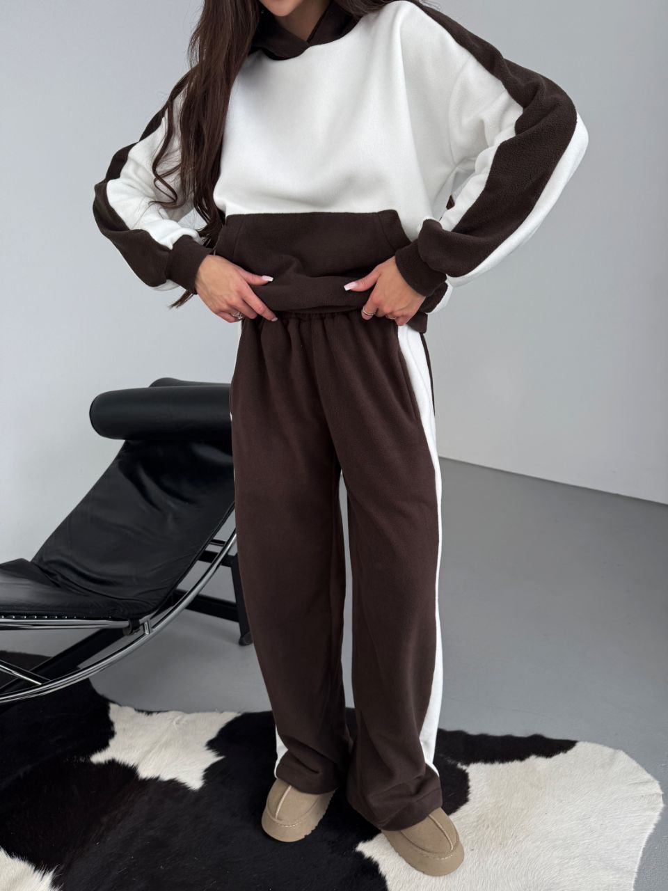 Women's Color-Block Hoodie and Pants Set with Large Pockets