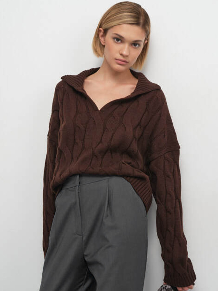 Relaxed Knit Sweater with Collar, Thick Commuter Pullover