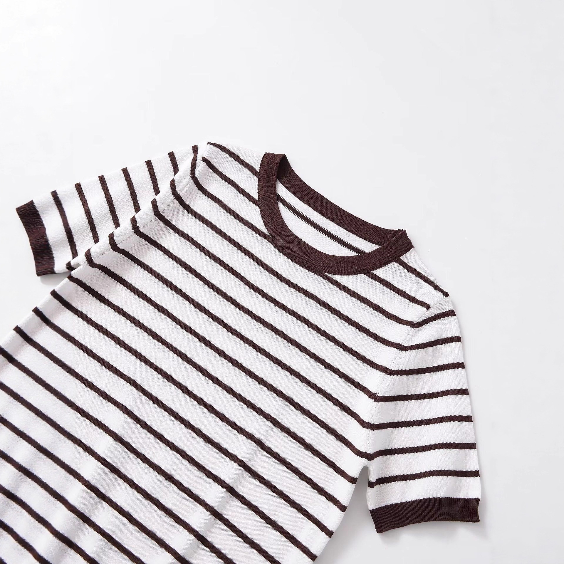 Women's Striped Knit Top Crew Neck Three-Quarter Sleeve