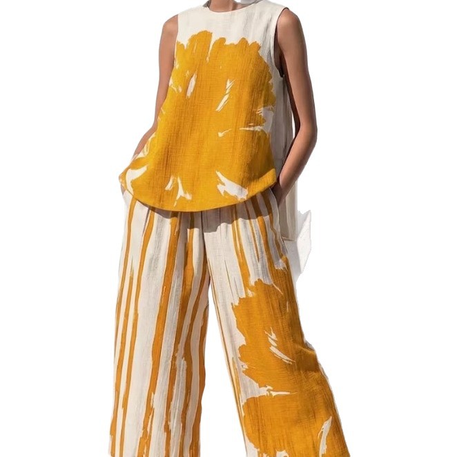 Casual Art Print Two-Piece Top and Capri Pants Set