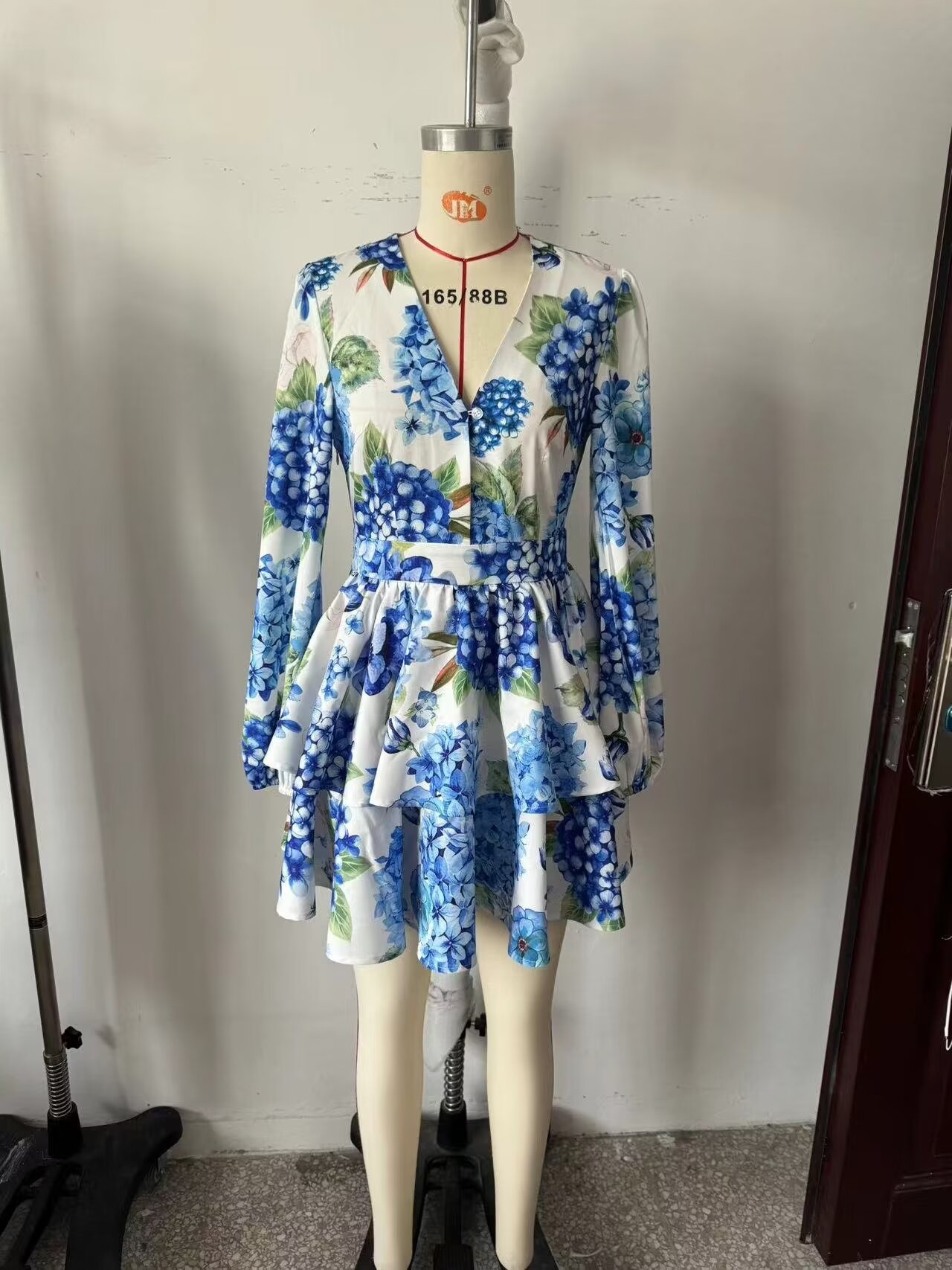 Women's V-Neck Floral Print Long Sleeve Midi Dress