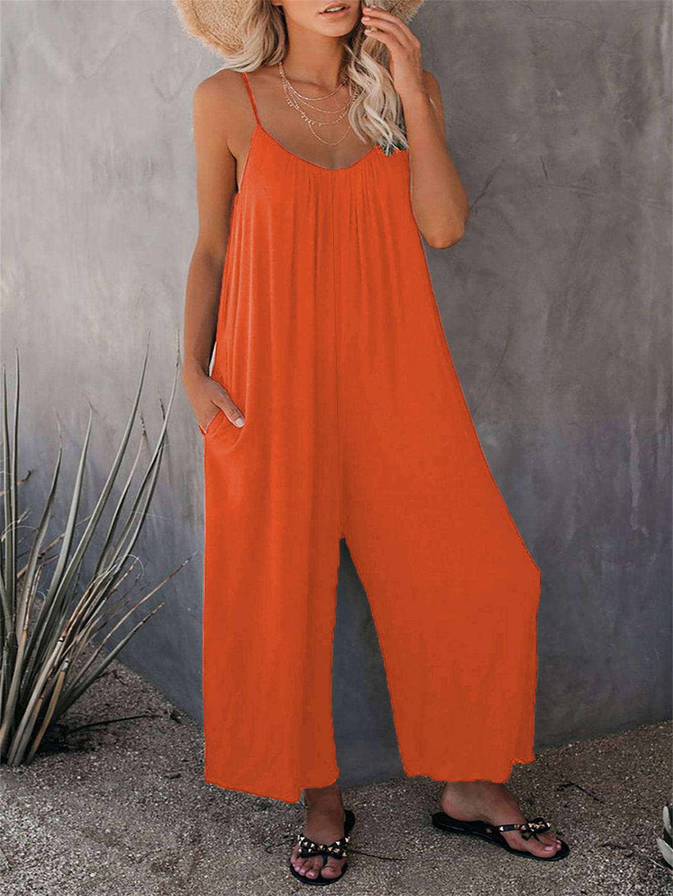 Women's Sleeveless Jumpsuit with Pockets Solid Color Casual