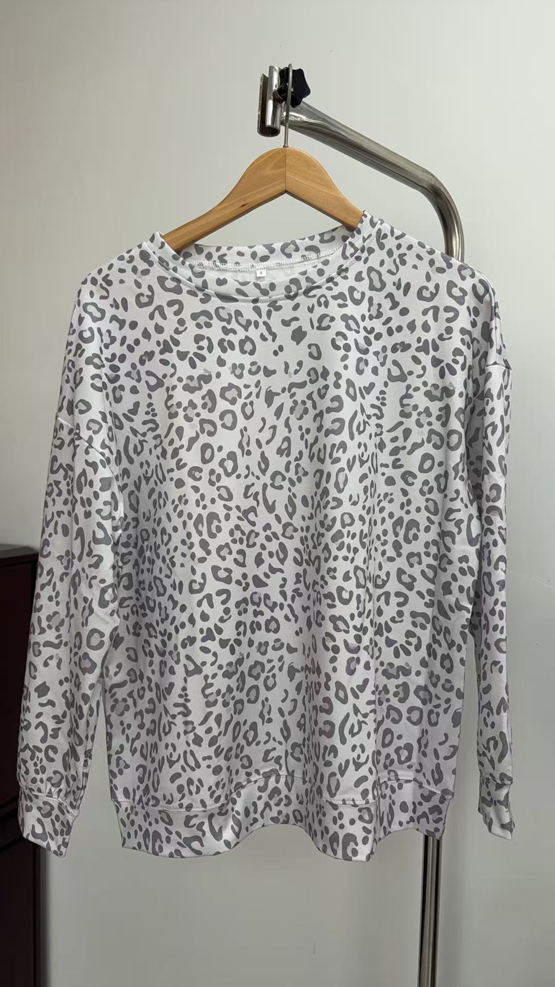 Leopard Print Crewneck Loose Fit Sweatshirt for Women