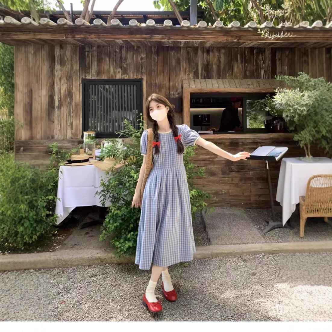 Women's Black Long Dress French Style Fitted Waist Bubble Sleeve