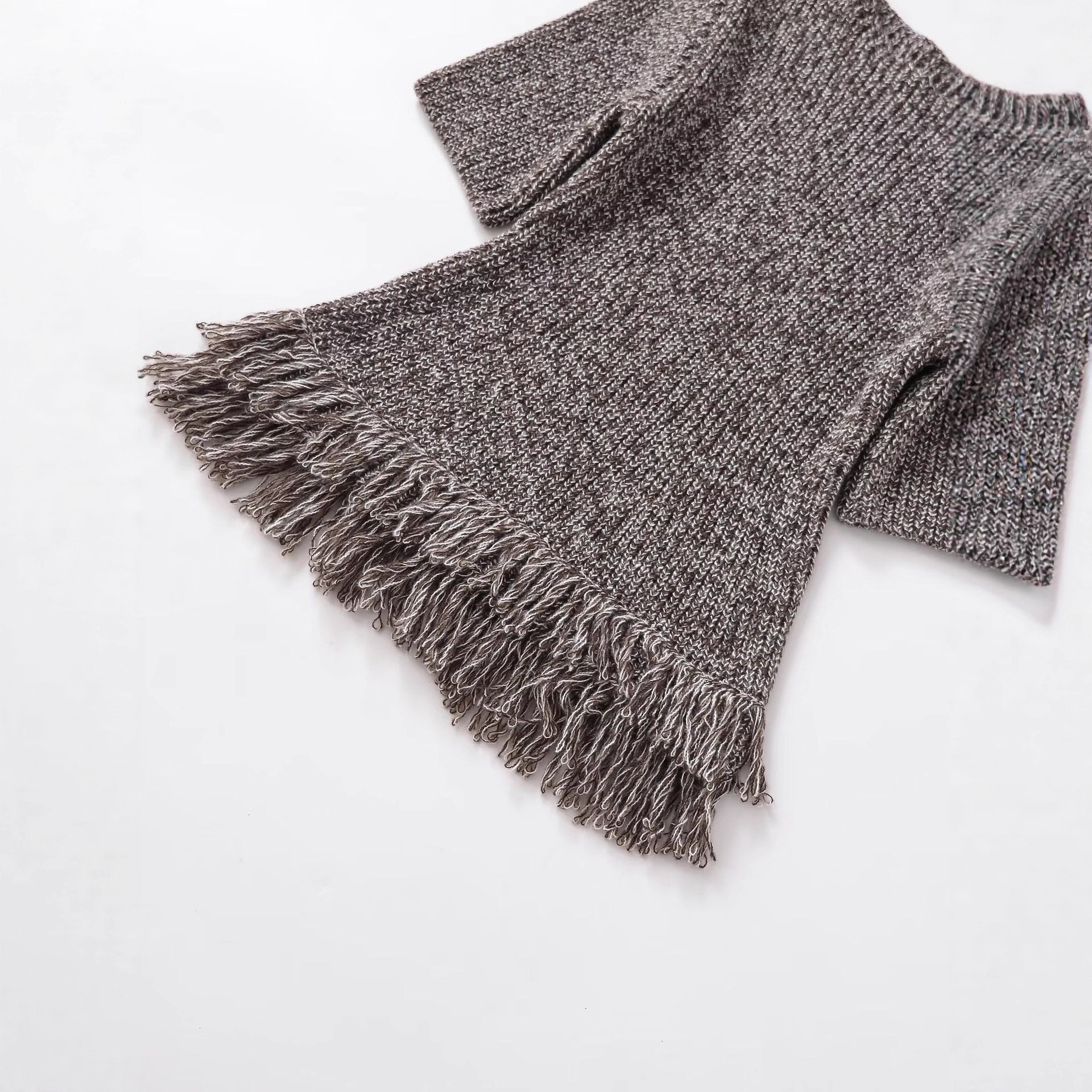 Women's Tassel Knit Round Neck Short Sleeve Top