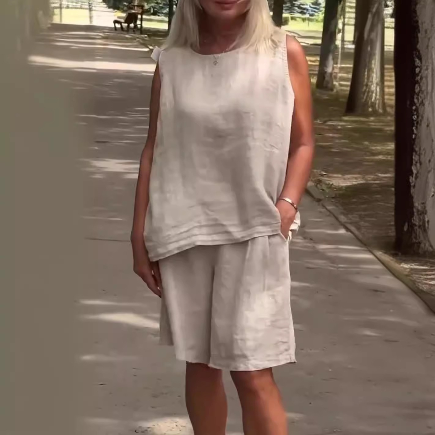 Women's Cotton Linen Sleeveless Round Neck Top and Shorts Casual Set