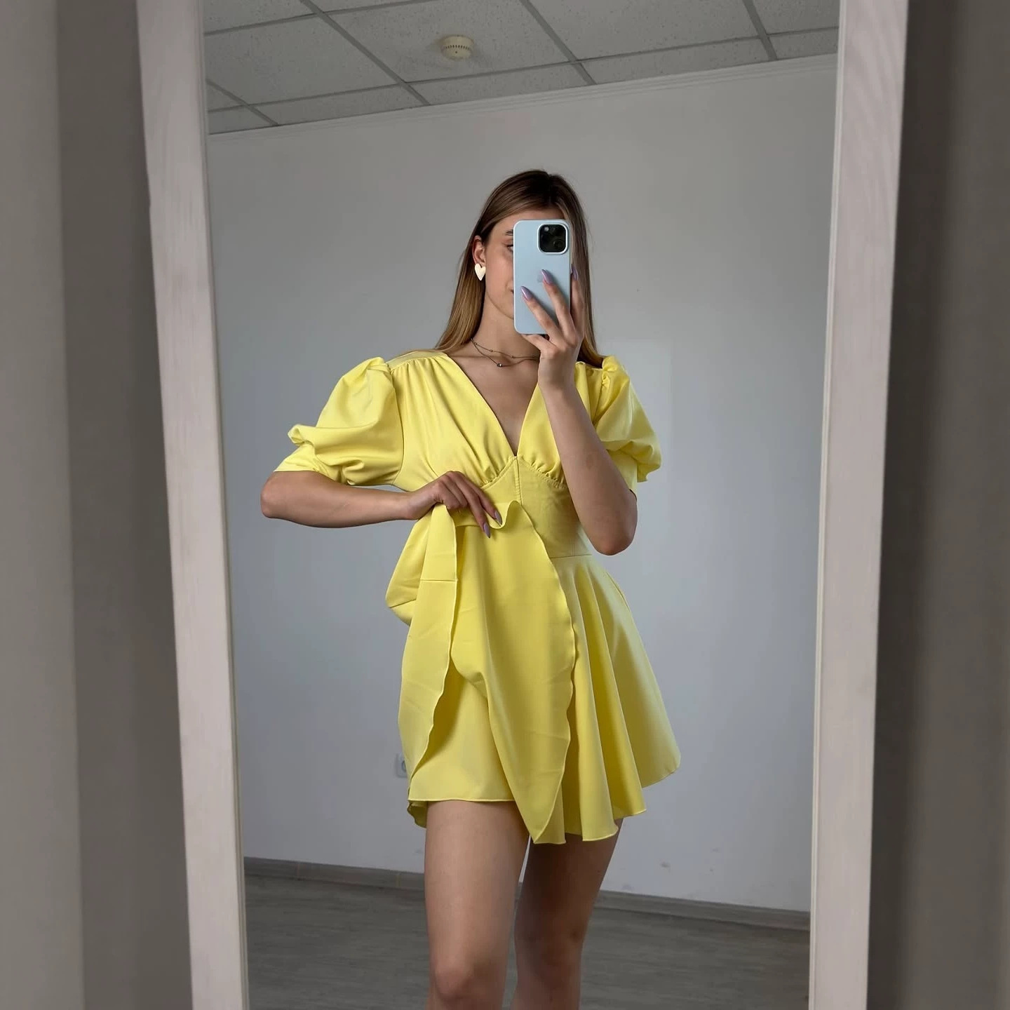Pink Puff Sleeve V-Neck Waist-Cinching Slimming Solid Color Dress