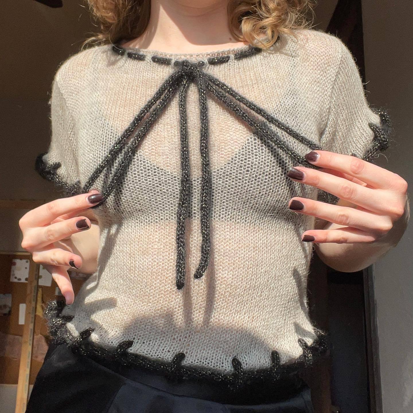 Women's Color-Block Knit Top with Round Neck and Tie Detail Short Sleeve