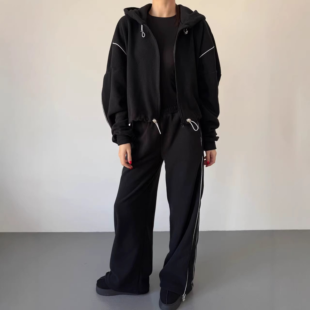 Women's Fleece Hoodie and Straight-Leg Pants Two-Piece Set