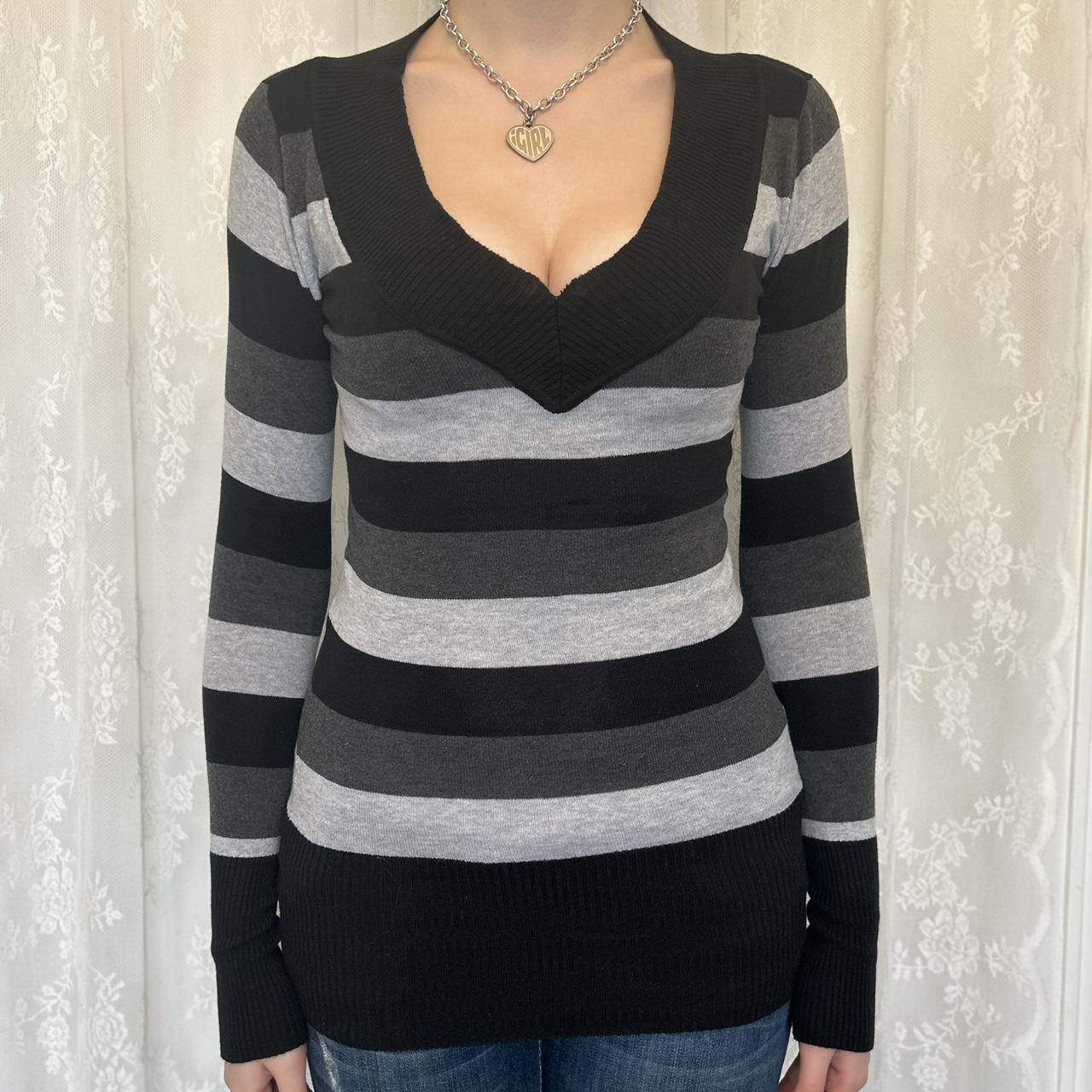 V-Neck Long-Sleeve Colorblock Striped Slim Knit Top