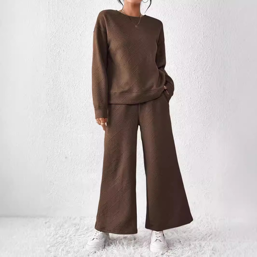 Women's Textured Two-Piece Sweatsuit Set Long Sleeve Crewneck Top and Cropped Pants