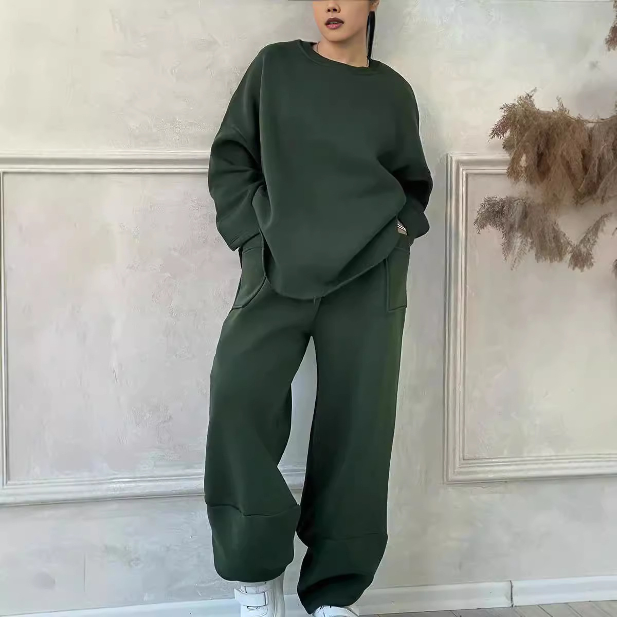 Women's Solid Color Crewneck Long Sleeve Pocket Sweatsuit Loose Fit