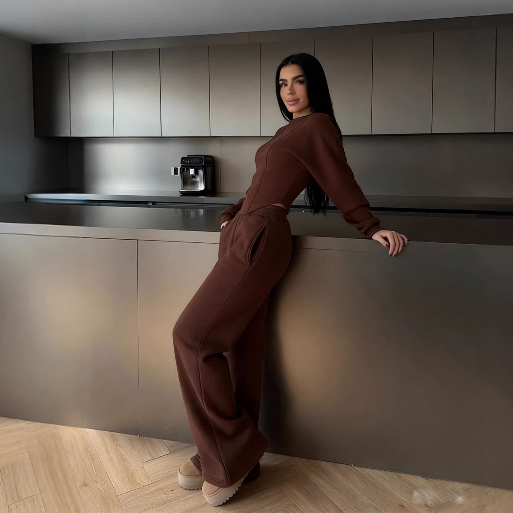 American Retro Cinched Waist Hoodie and Wide-Leg Pants Two-Piece Set
