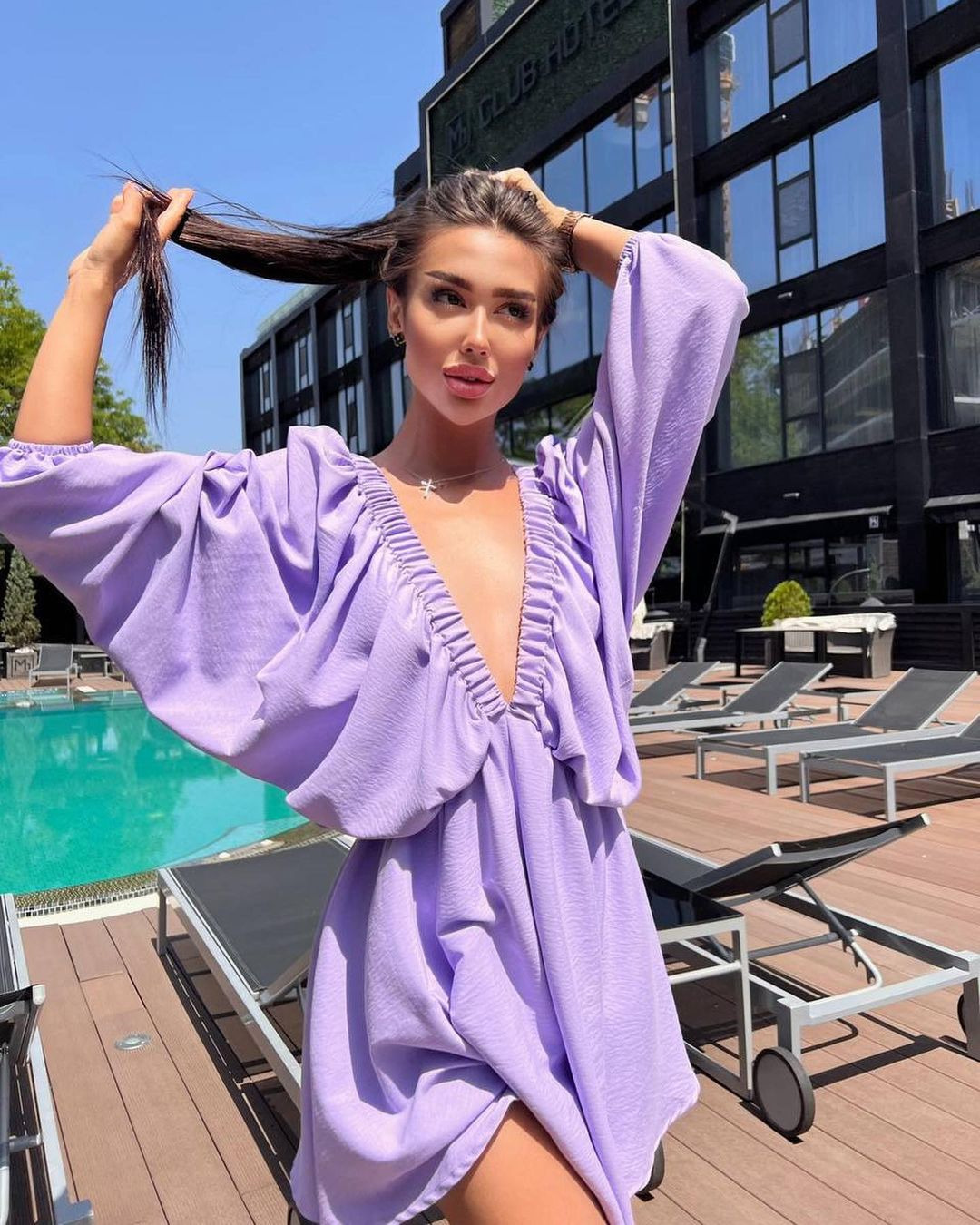 V-Neck Long Sleeve Bubble Sleeve Flared Dress