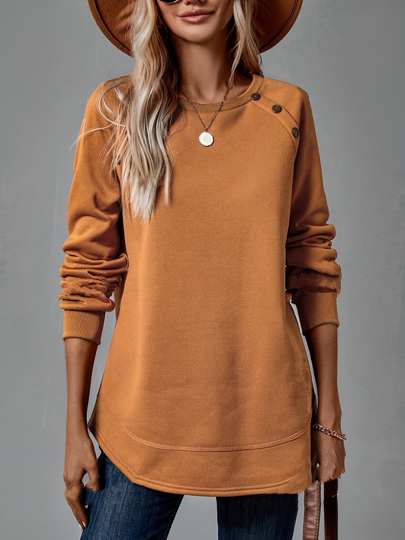 Long-Sleeve Crewneck Pullover Sweatshirt