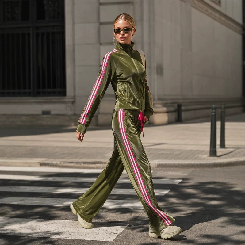 Women's Velvet Tracksuit Set High Neck Zip Jacket & Wide Leg Pants 2-Piece