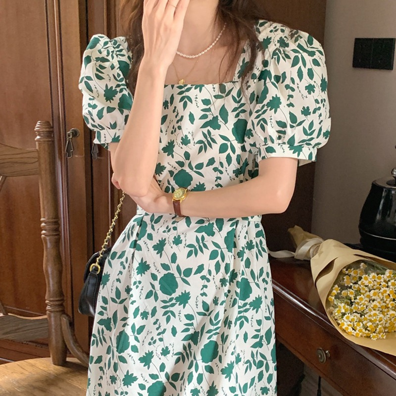 Daisy Floral Tie-Waist Midi Dress with Square Neck and Puff Sleeves